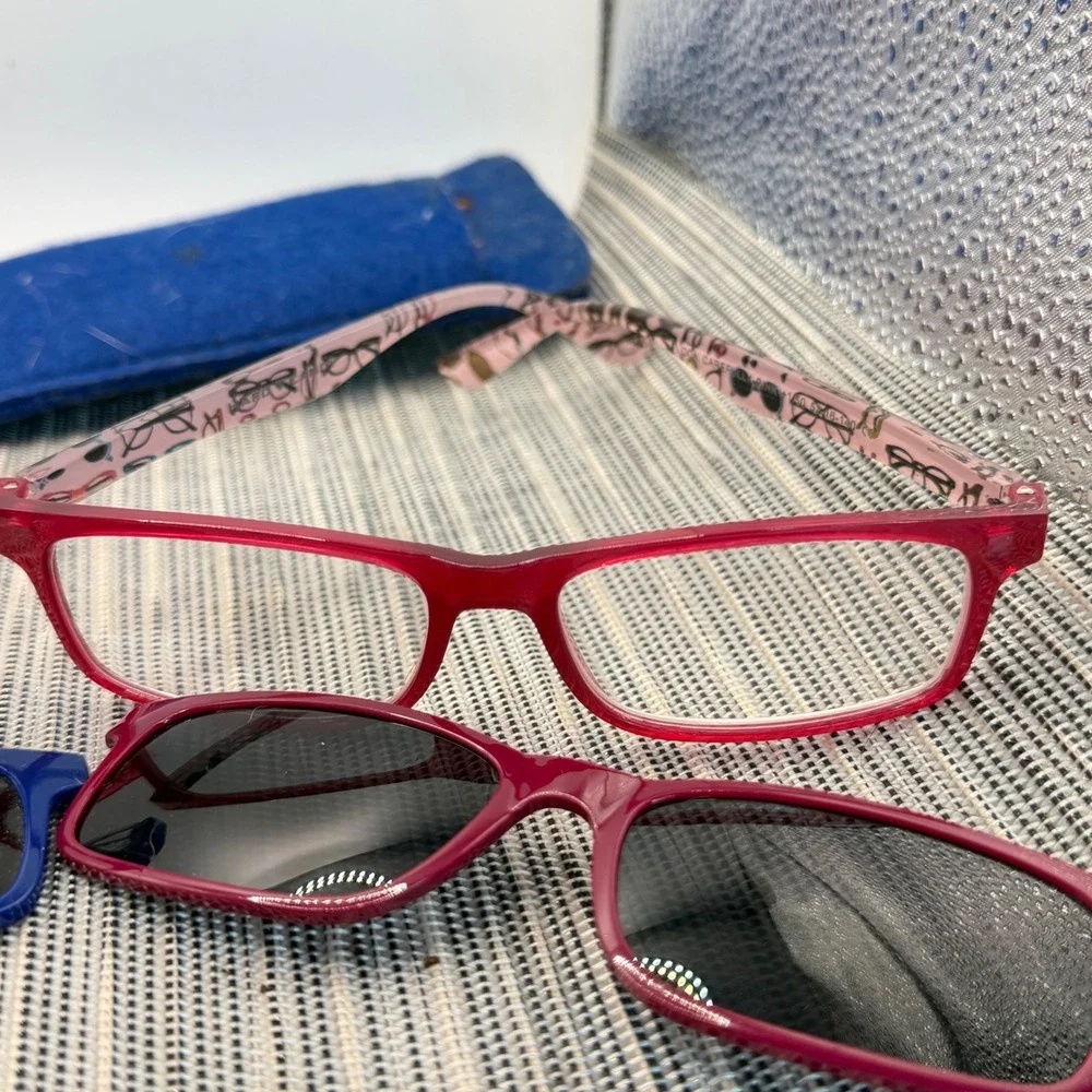 Hard Candy Reading Glasses Set 3 Pairs +1.50 Magnetic Sun Clips Cases Blue Pink